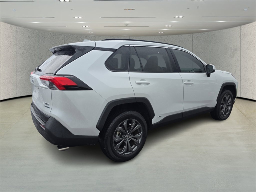 2023 Toyota RAV4 Hybrid XLE Premium photo 3