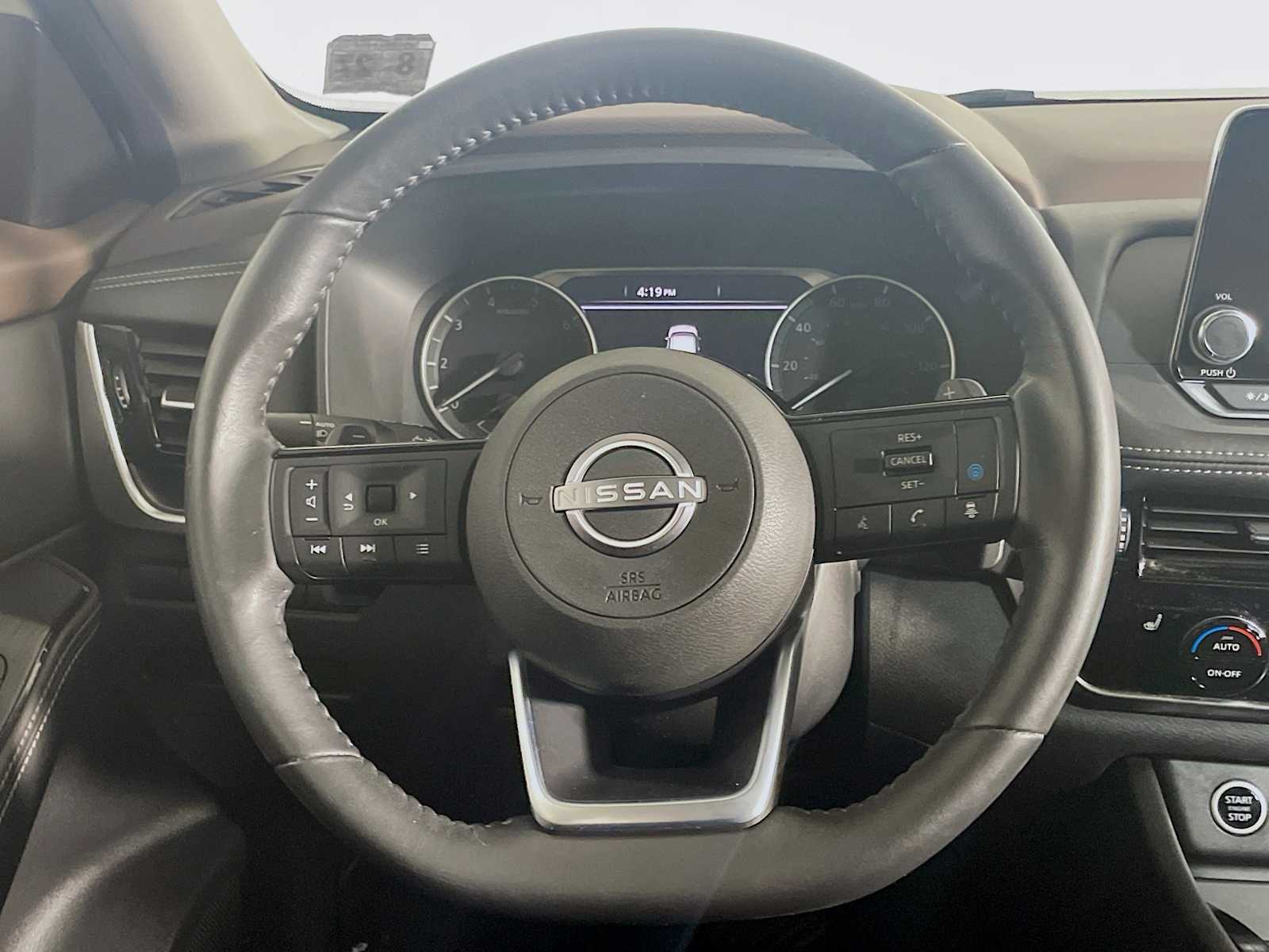 2022 Nissan Rogue SV photo 9