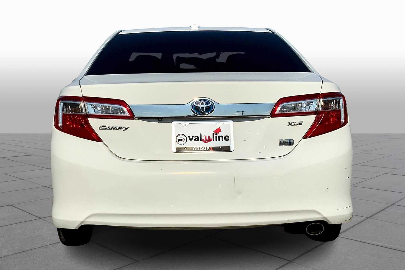 2014 Toyota Camry Hybrid XLE photo 4