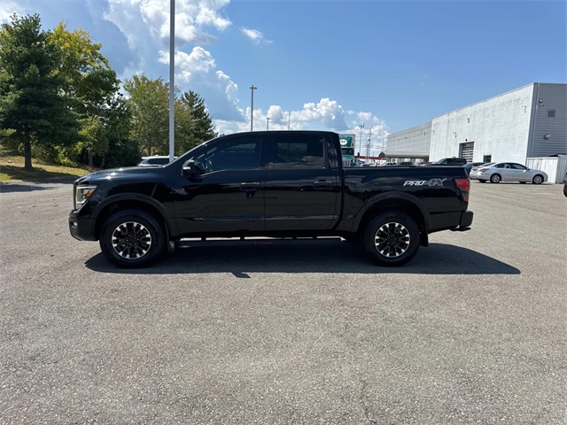 2021 Nissan Titan PRO-4X photo 7