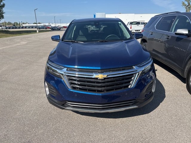 2023 Chevrolet Equinox LT photo 2