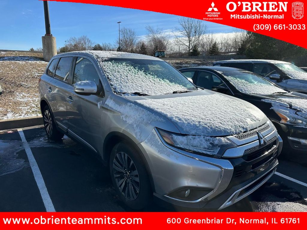 2019 Mitsubishi Outlander SE's photo