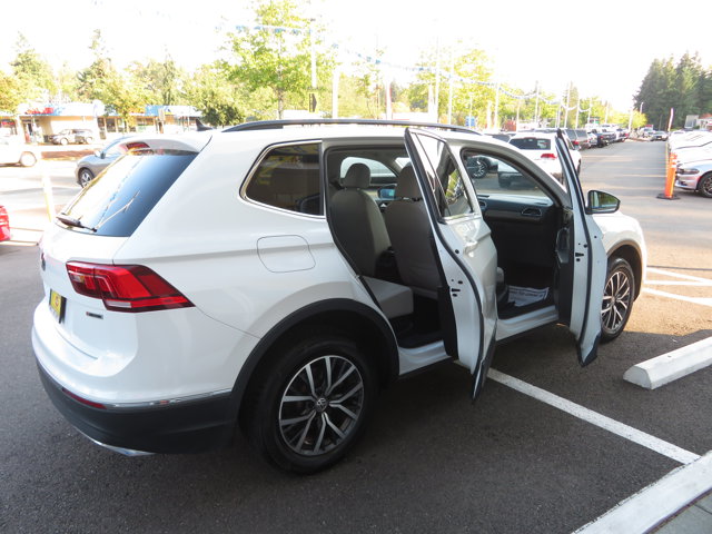 2020 Volkswagen Tiguan SEL photo 6