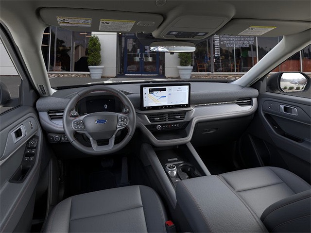 2025 Ford Explorer photo 8