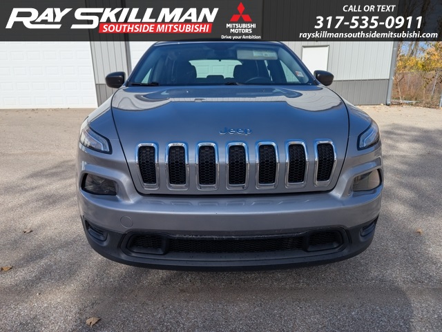 2014 Jeep Cherokee Sport photo 2