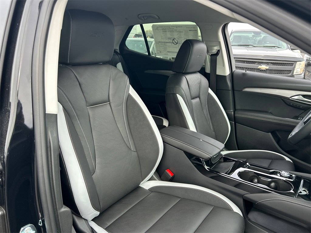 2025 Buick Envision Sport Touring photo 37