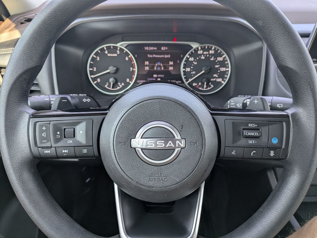 2023 Nissan Rogue SV photo 14