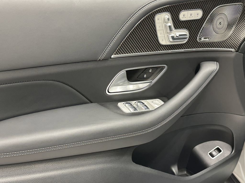 2026 Mercedes Benz GLS AMG 63 4MATIC photo 9