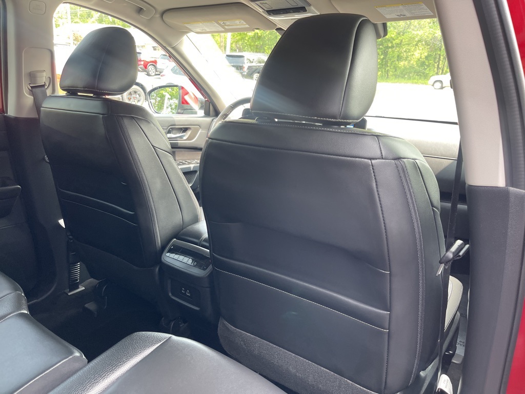 2024 Nissan Pathfinder SL photo 19