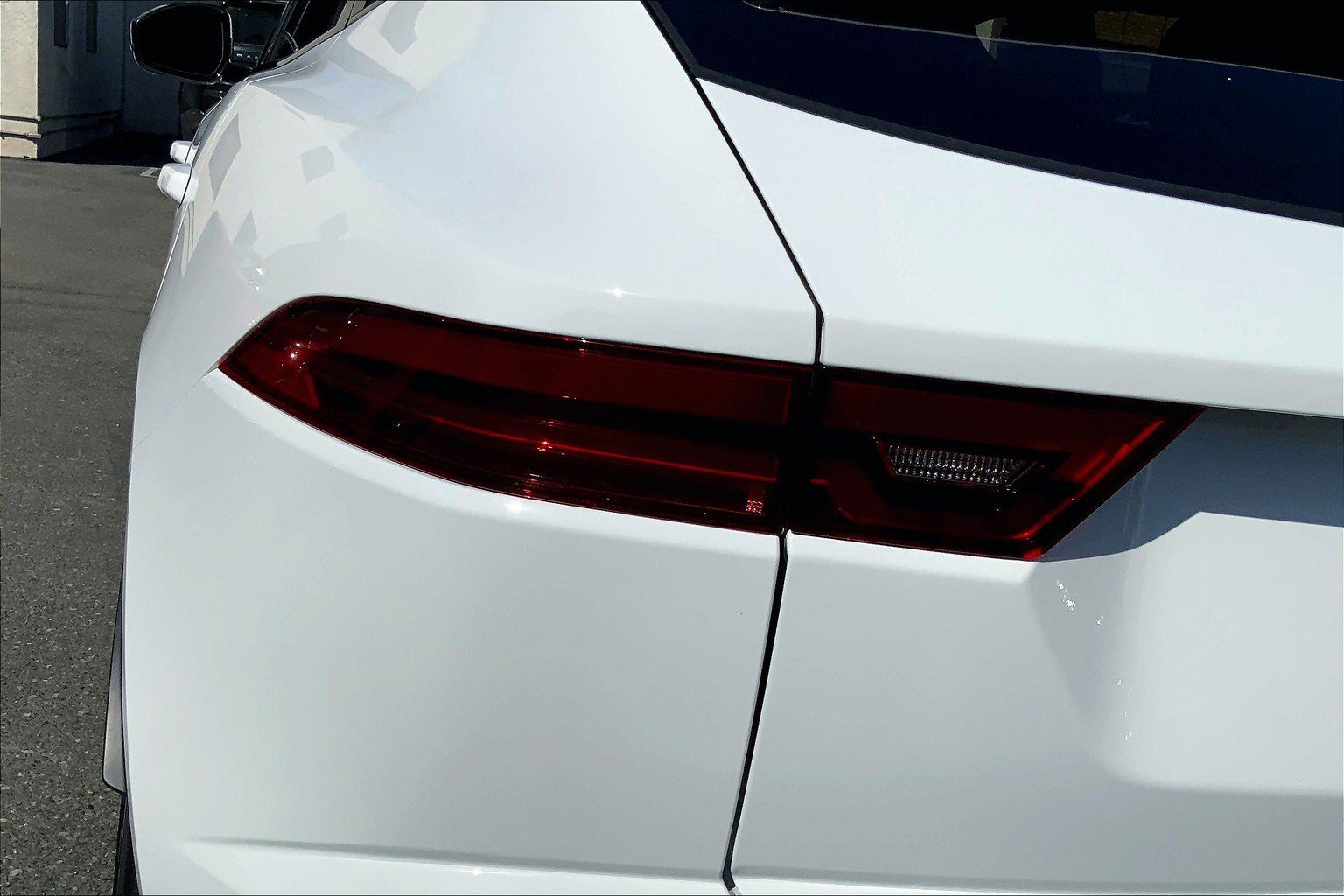 2024 Jaguar E-PACE R-Dynamic SE photo 27