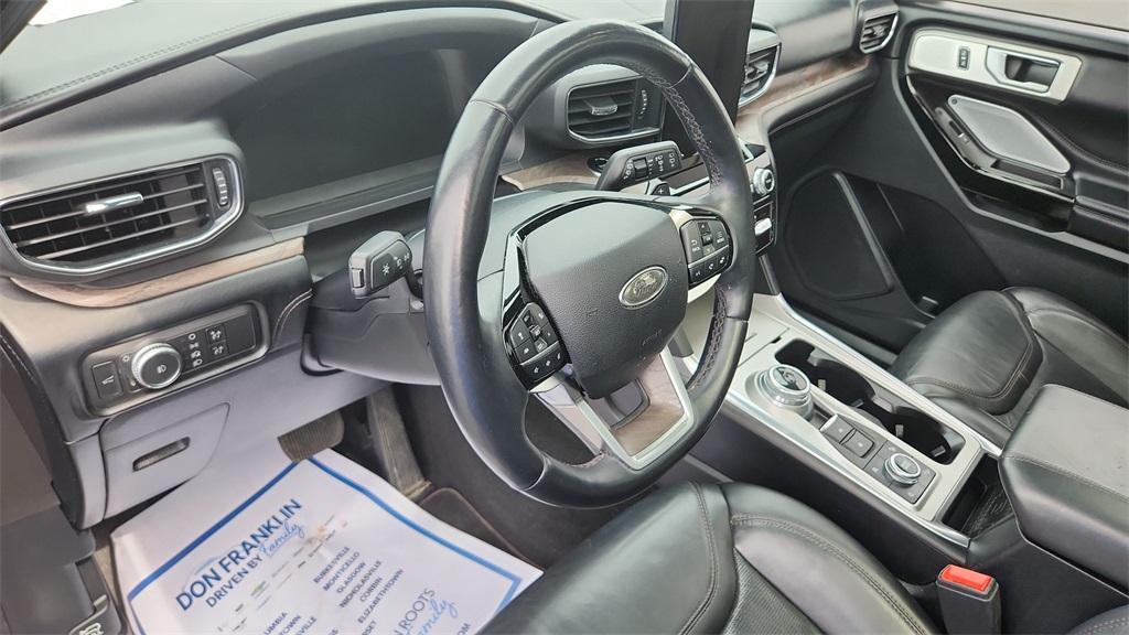 2021 Ford Explorer Platinum photo 13