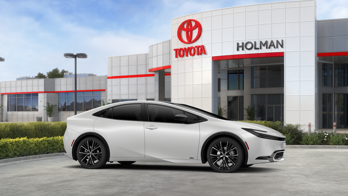 2026 Toyota Prius XLE photo 13