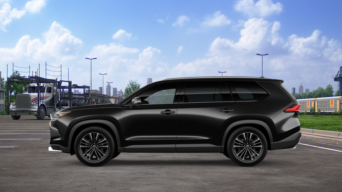2026 Toyota Grand Highlander Hybrid MAX Platinum AWD photo 4