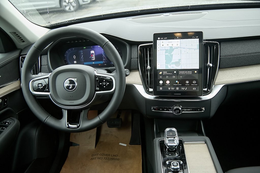 2025 VOLVO XC90 - Image 22