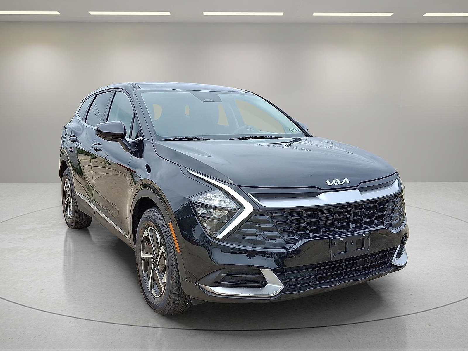 2023 Kia Sportage Hybrid LX photo 2