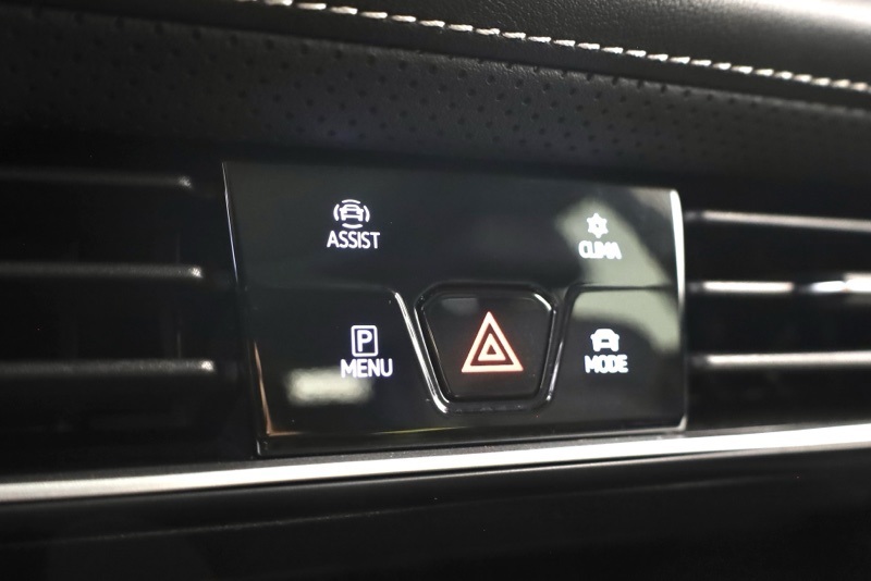2024 Volkswagen Atlas SEL photo 17