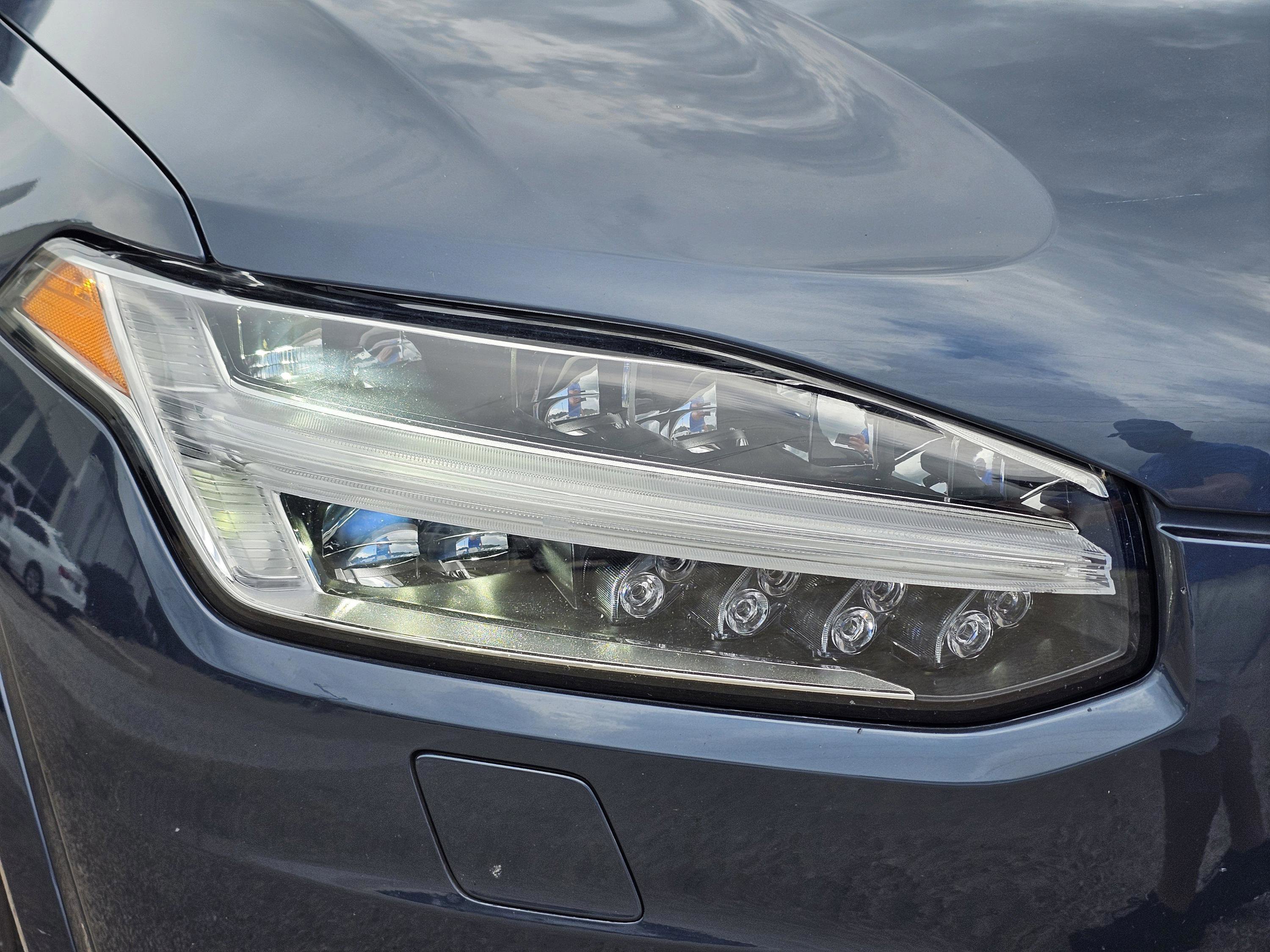 2022 Volvo XC90 Inscription photo 4