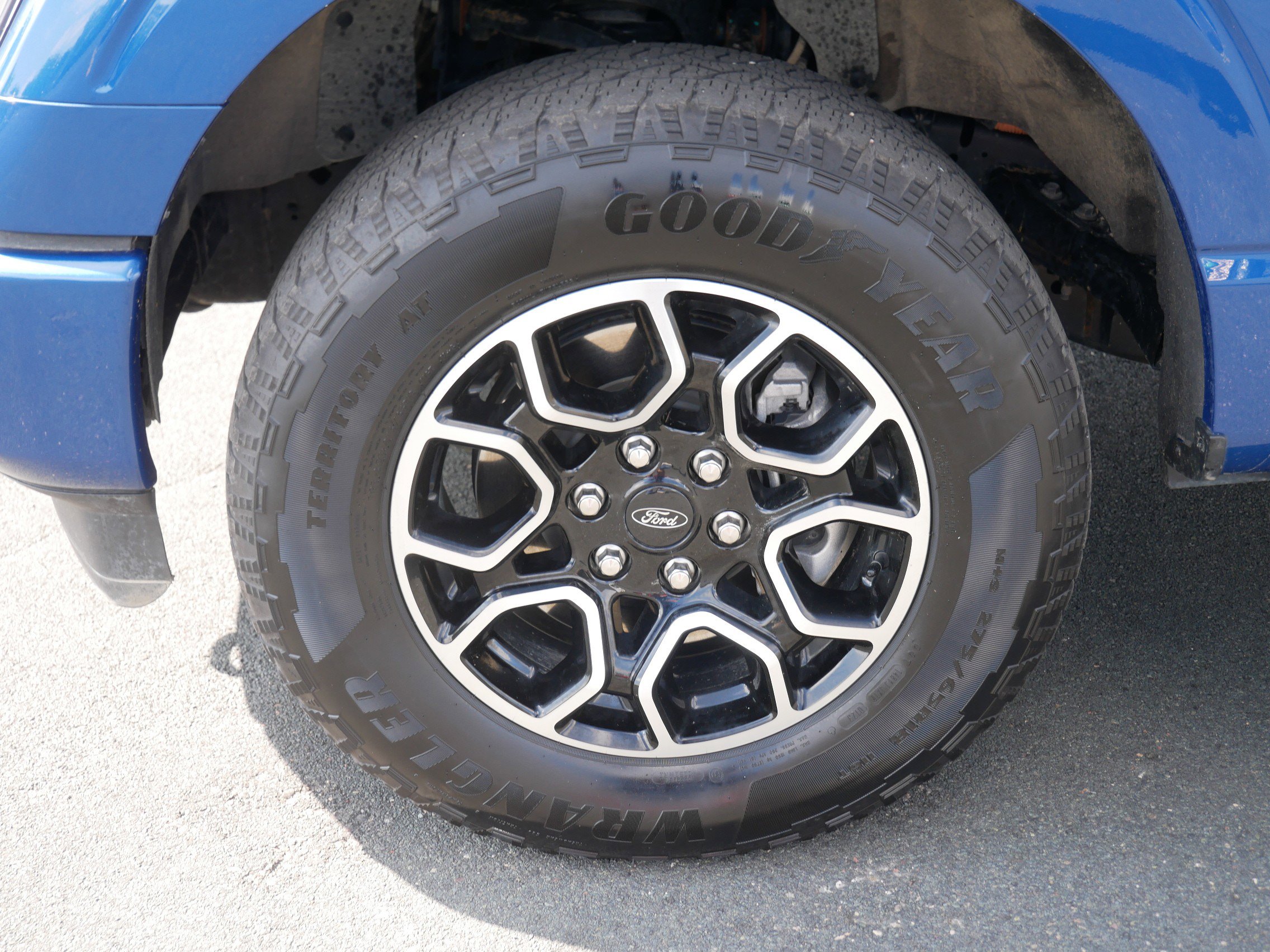 2023 Ford F-150 XLT photo 9