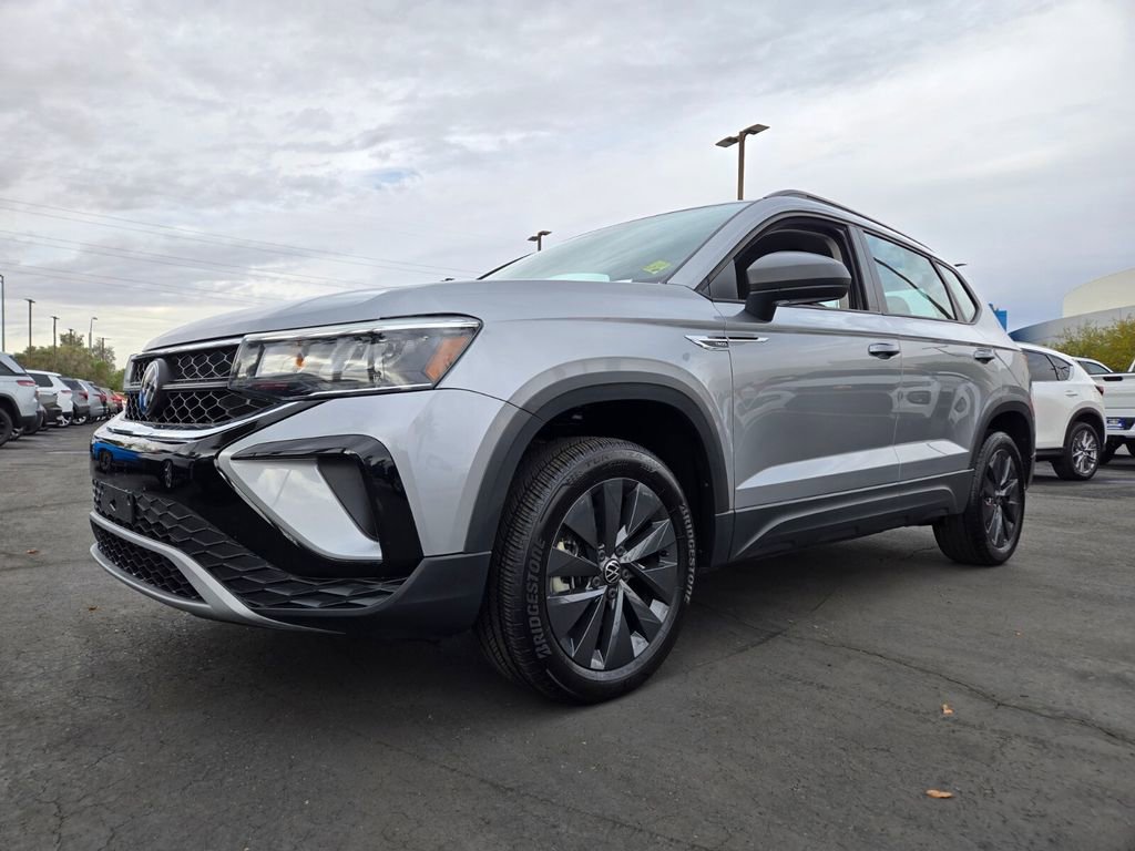 2023 Volkswagen Taos S photo 2