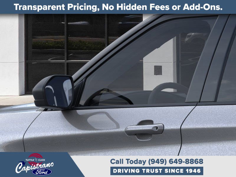 2025 Ford Explorer photo 3