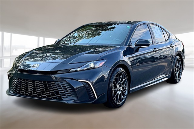 2025 Toyota Camry SE photo 9