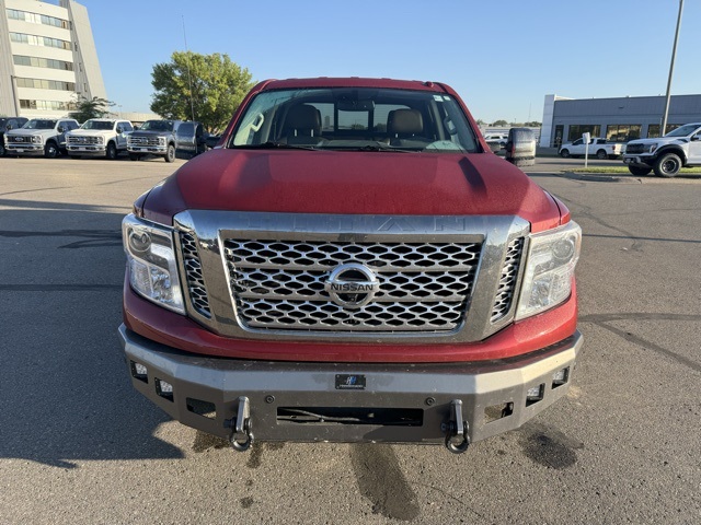 2019 Nissan Titan Platinum Reserve photo 2