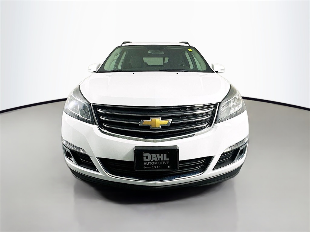 Used 2017 Chevrolet Traverse 2LT with VIN 1GNKVHKD2HJ112126 for sale in Onalaska, WI