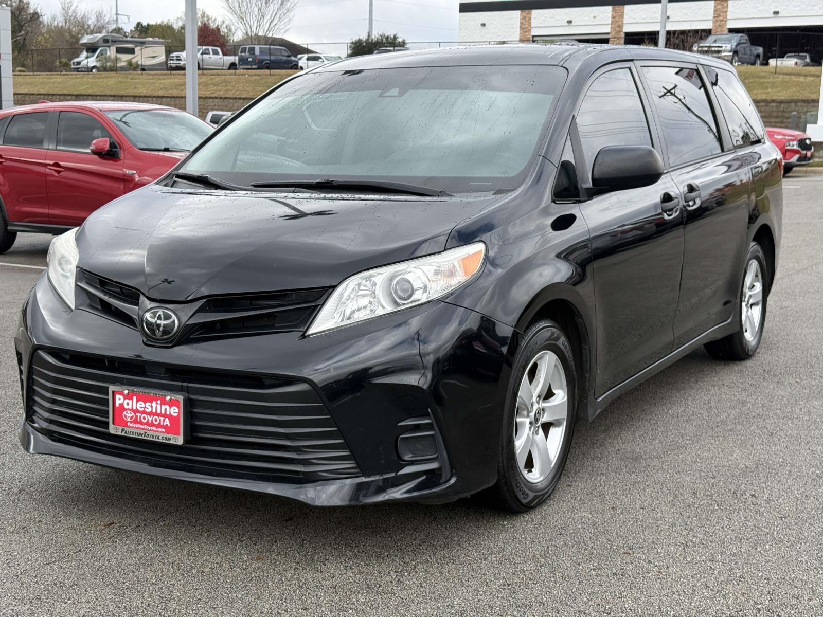 2020 Toyota Sienna L's photo