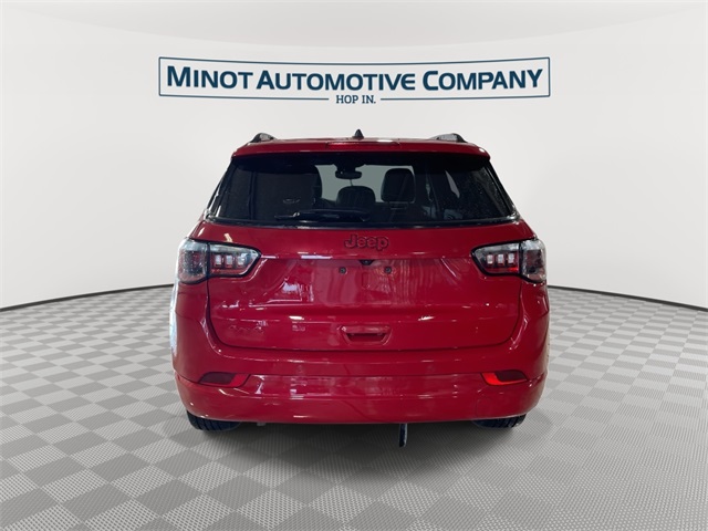 2023 Jeep Compass Limited photo 7