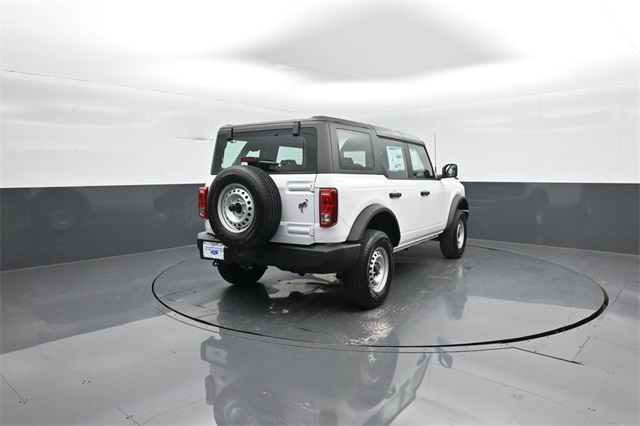 2025 Ford Bronco Base photo 4