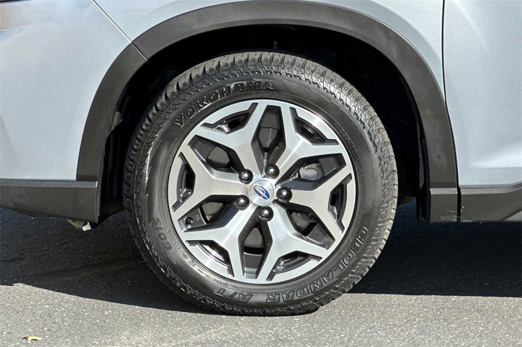 2021 Subaru Forester Premium photo 31