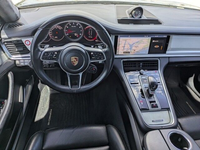 2017 Porsche Panamera Turbo photo 13