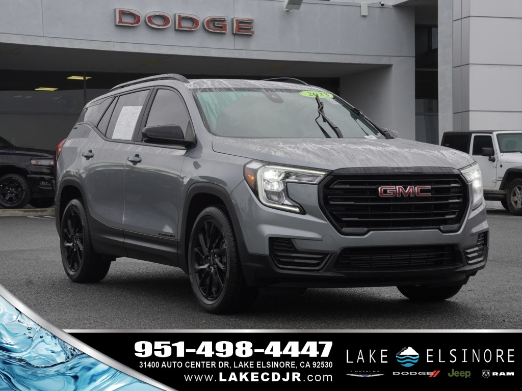 2023 GMC Terrain SLE's photo