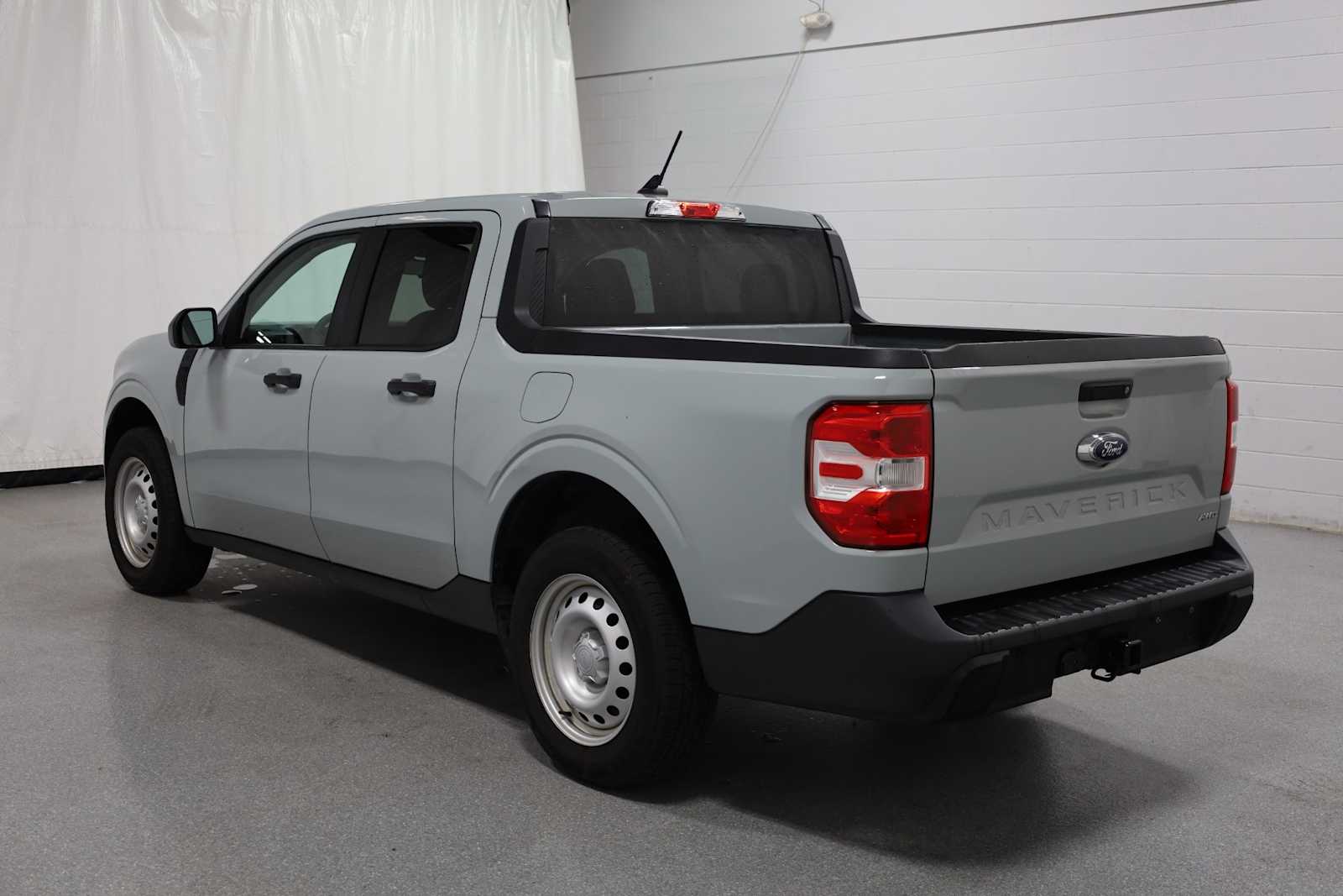 2022 Ford Maverick XL photo 3