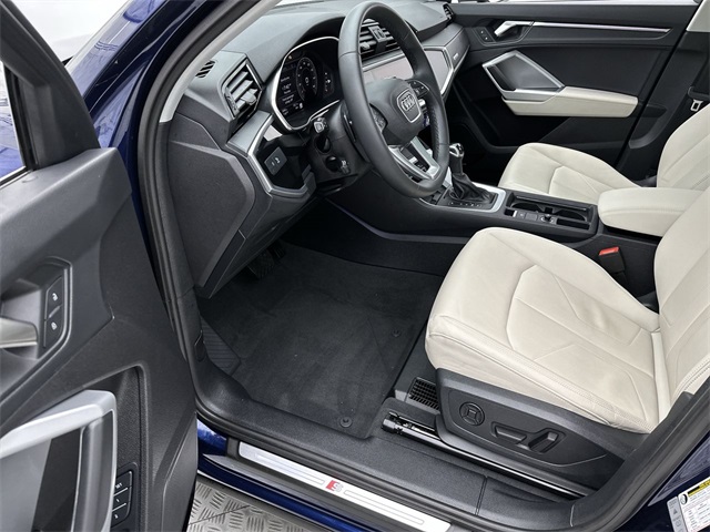 2025 Audi Q3 Premium Plus S line photo 3