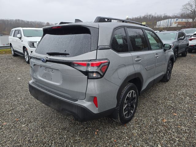 2025 Subaru Forester Premium photo 2