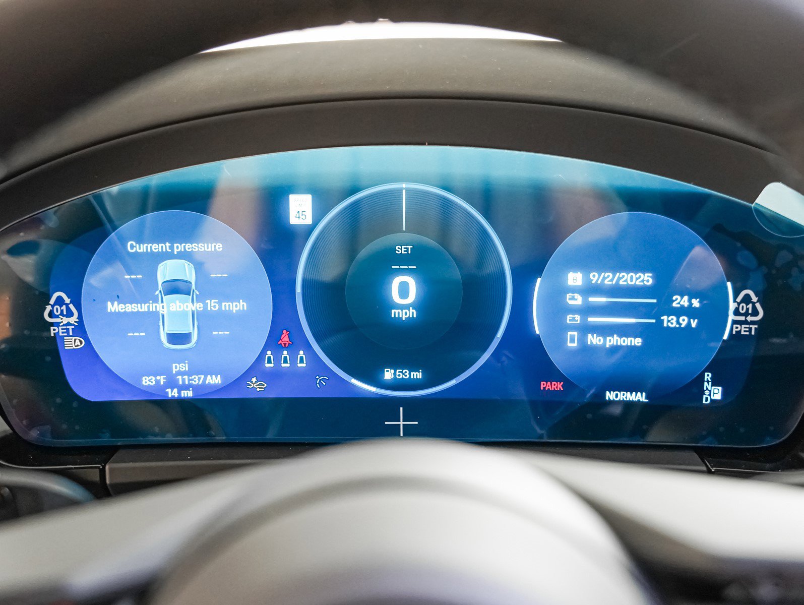 2025 Porsche Macan Electric Turbo photo 17