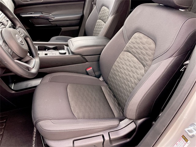 2024 Nissan Pathfinder S photo 3
