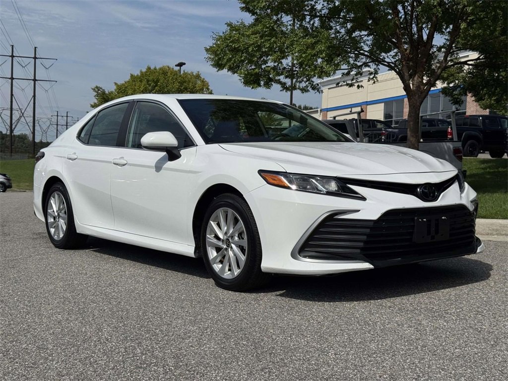 2024 Toyota Camry LE photo 2