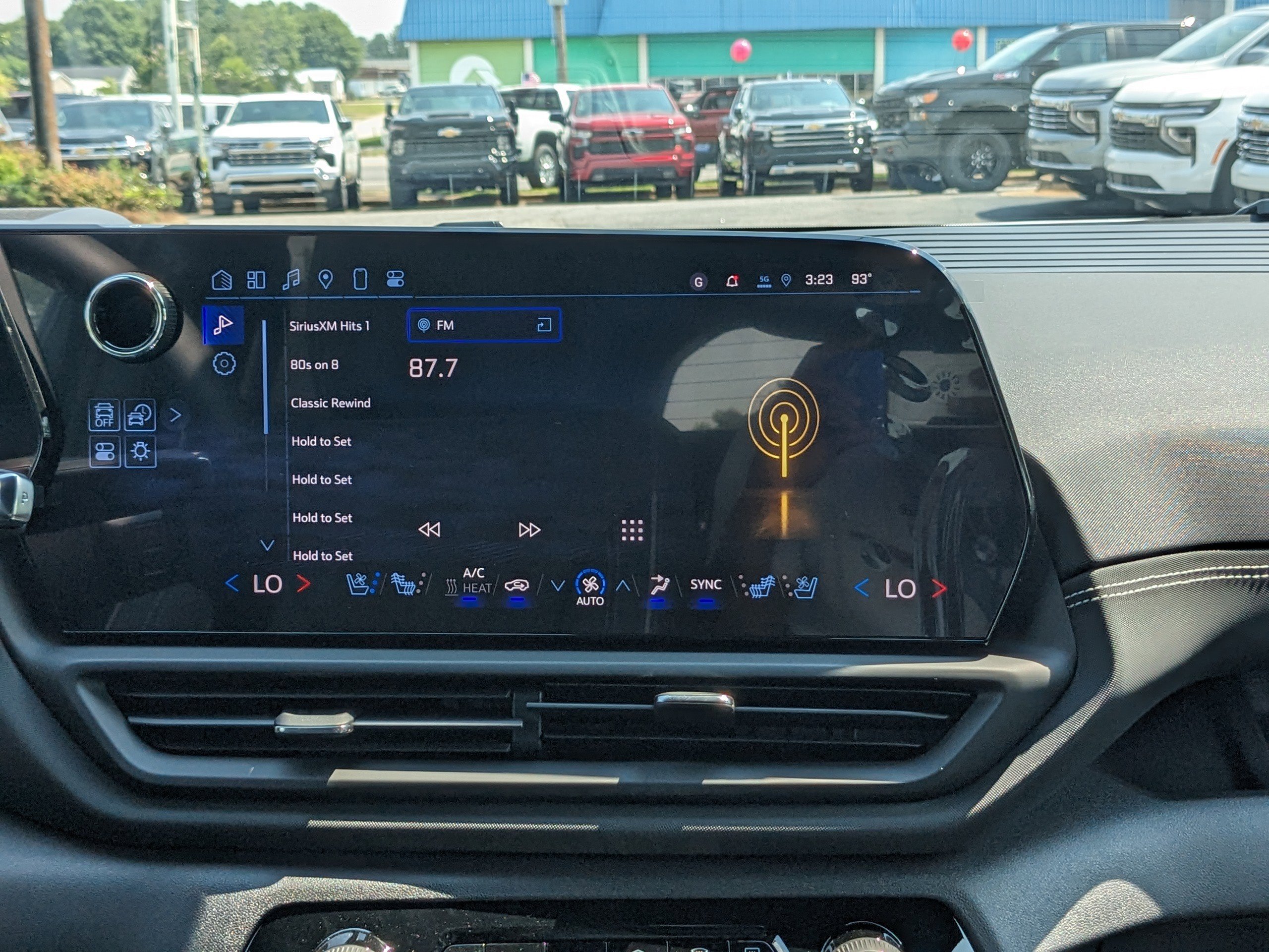 2025 Chevrolet Silverado EV LT photo 17