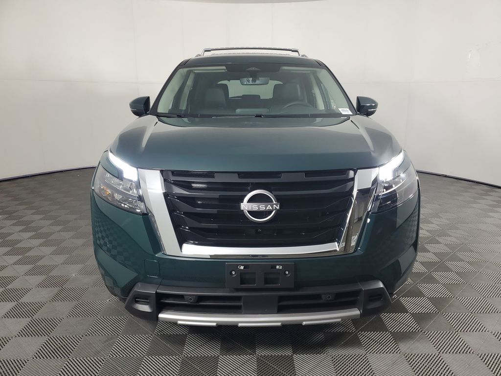 2025 Nissan Pathfinder SL photo 9
