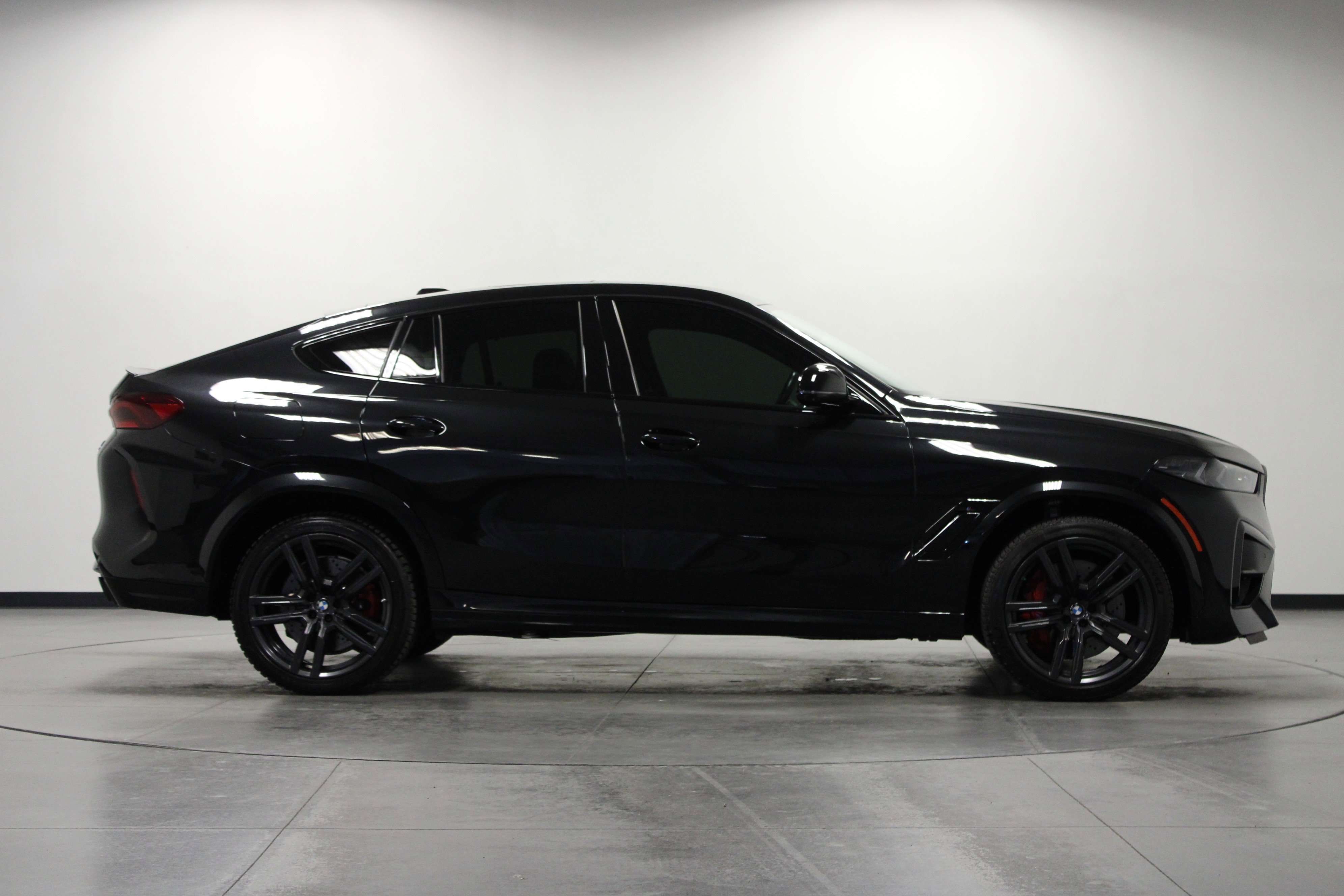 2024 Bmw X6 M photo 2