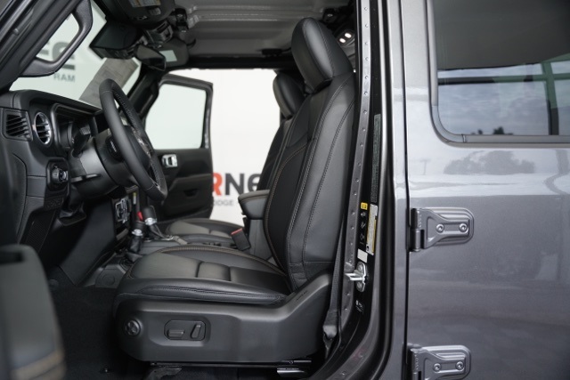 2025 Jeep Gladiator Sport photo 19