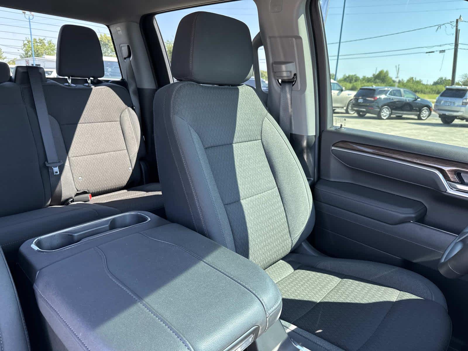 2025 Chevrolet Silverado RST photo 23