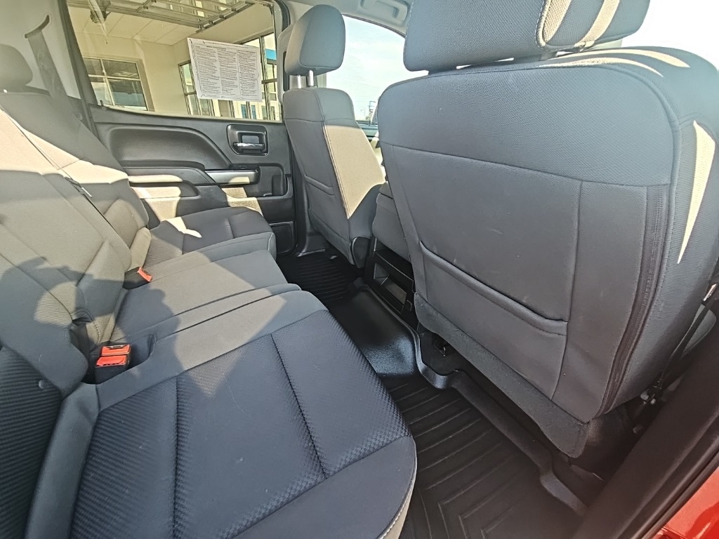 2018 Chevrolet Silverado 1500 LT photo 16