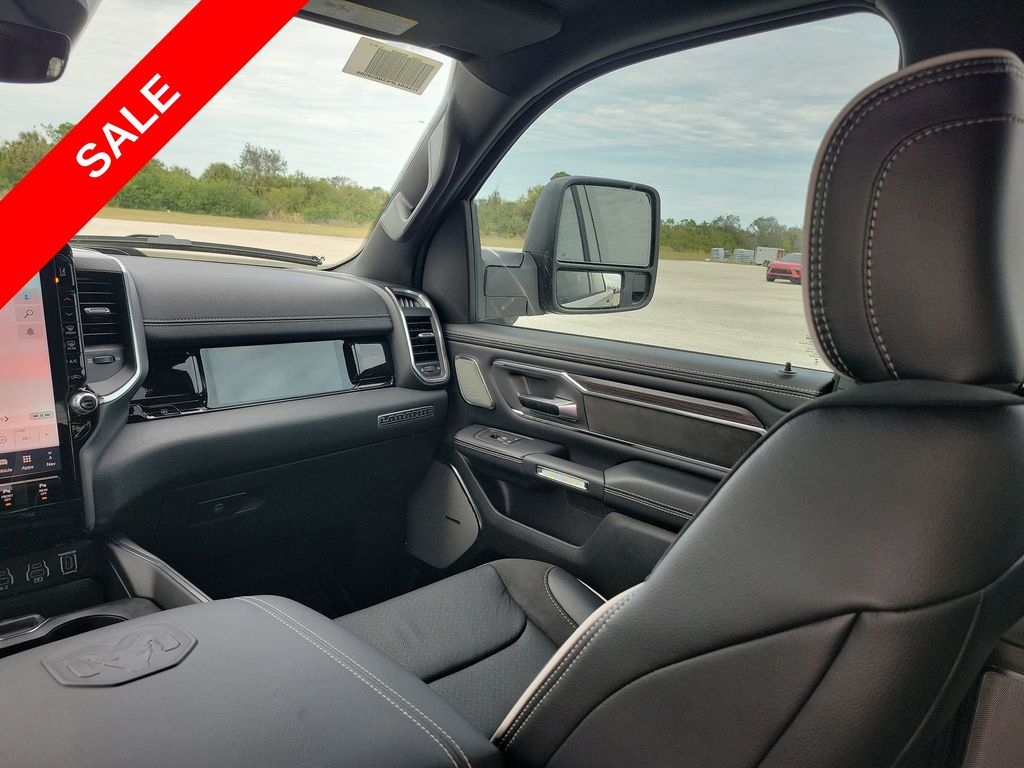 2025 Ram 1500 Laramie photo 9