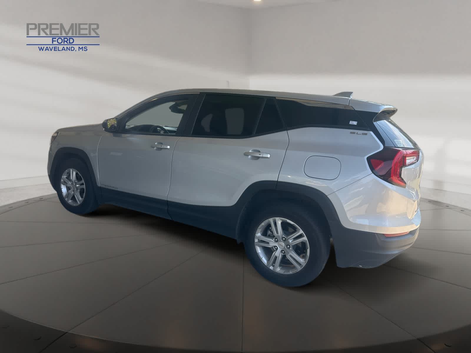 2022 Gmc Terrain SLE photo 3