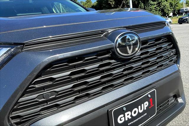 2025 Toyota RAV4 Hybrid XLE Premium photo 29