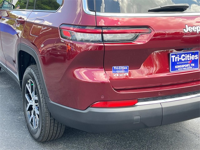 2025 Jeep Grand Cherokee Limited photo 4