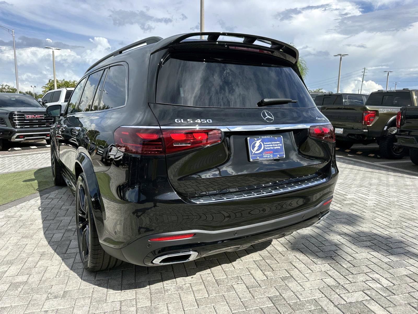 2026 Mercedes Benz GLS 450 4MATIC photo 8